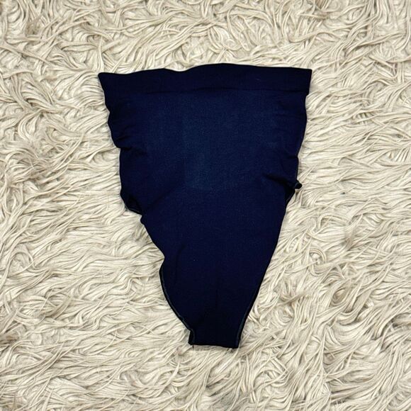 Skims shapewear thong undies size medium black - Picture 1 of 3